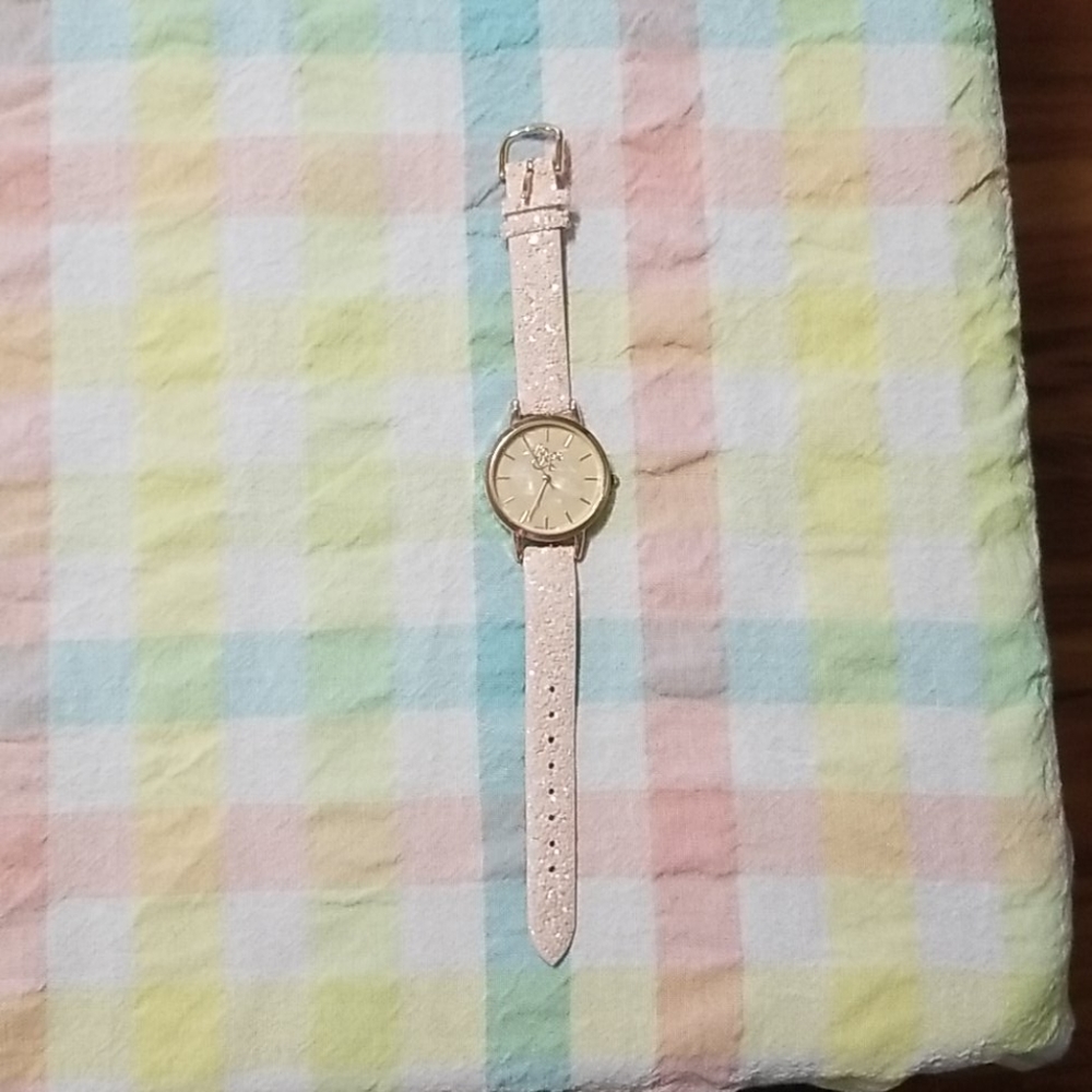 Girls watch